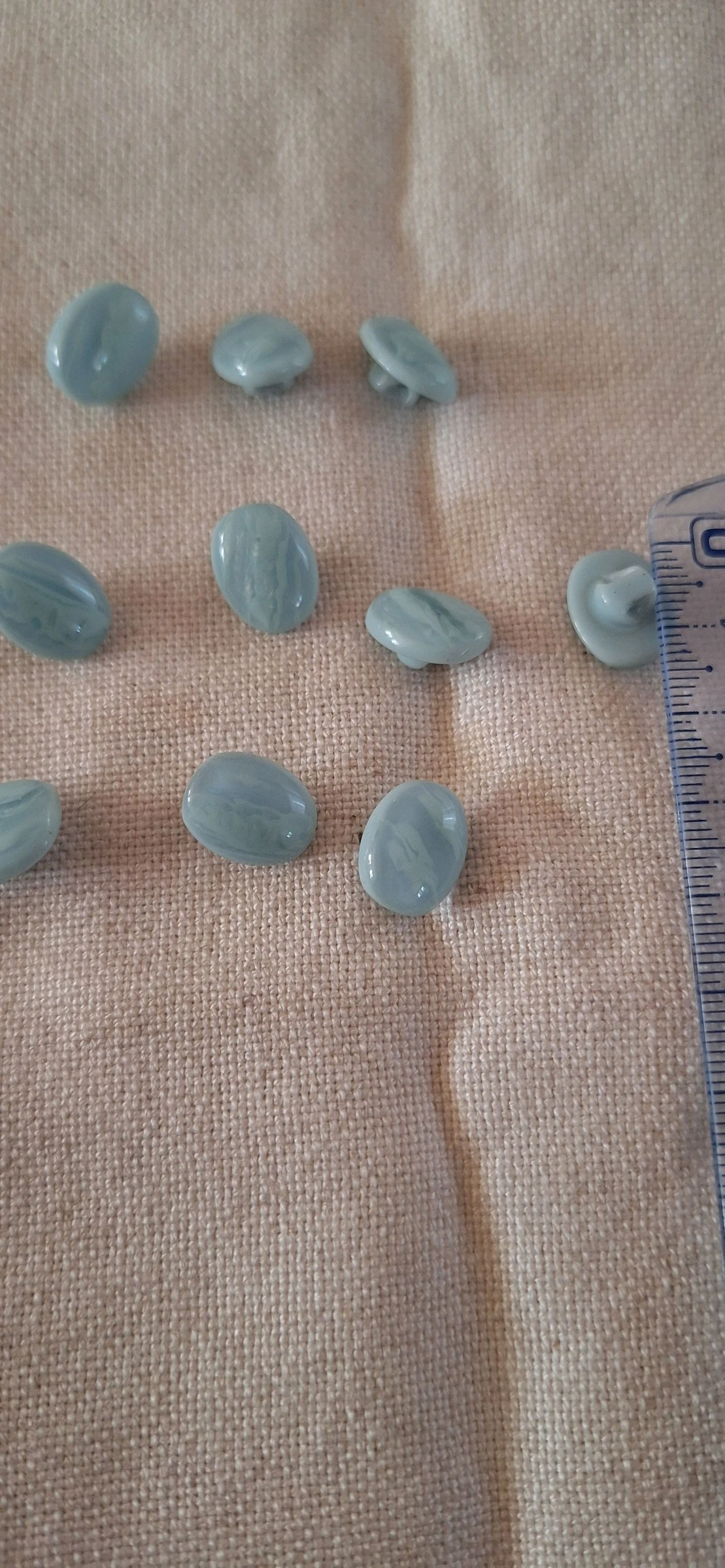 10 boutons 15 mm à coudre en résine bleu ciel 
